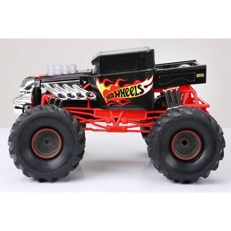 New Bright  Hot Wheels R/C  Monster Truck - 1:10  Scale - 9.6 Volt  - Bone Shaker