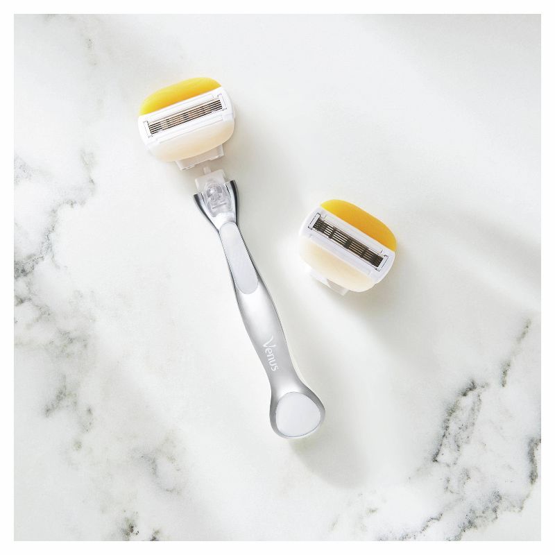 Venus ComfortGlide with Olay Women's Razor + 2 Razor Blade Refills Coconut