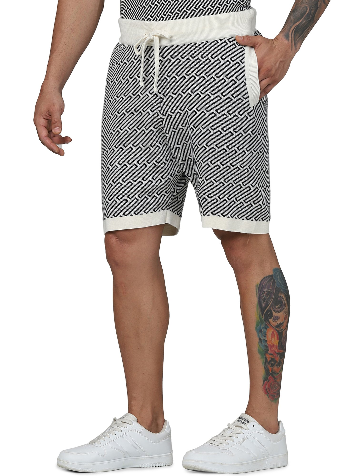 celio* Black & White Regular Fit Graphic Print Cotton Bermuda Shorts