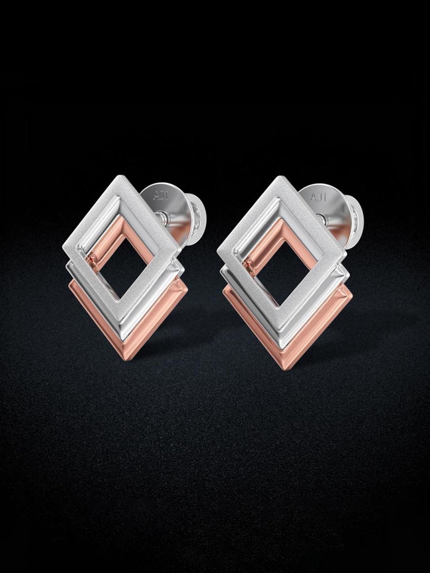 Joyalukkas 950 Platinum Luxurious Earrings