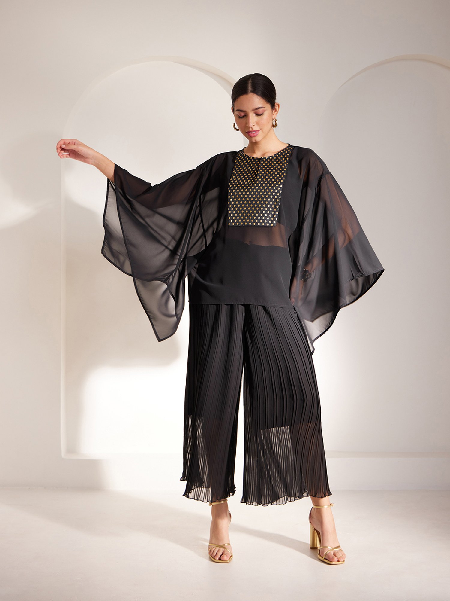 Fablestreet Black & Gold Printed Kaftan