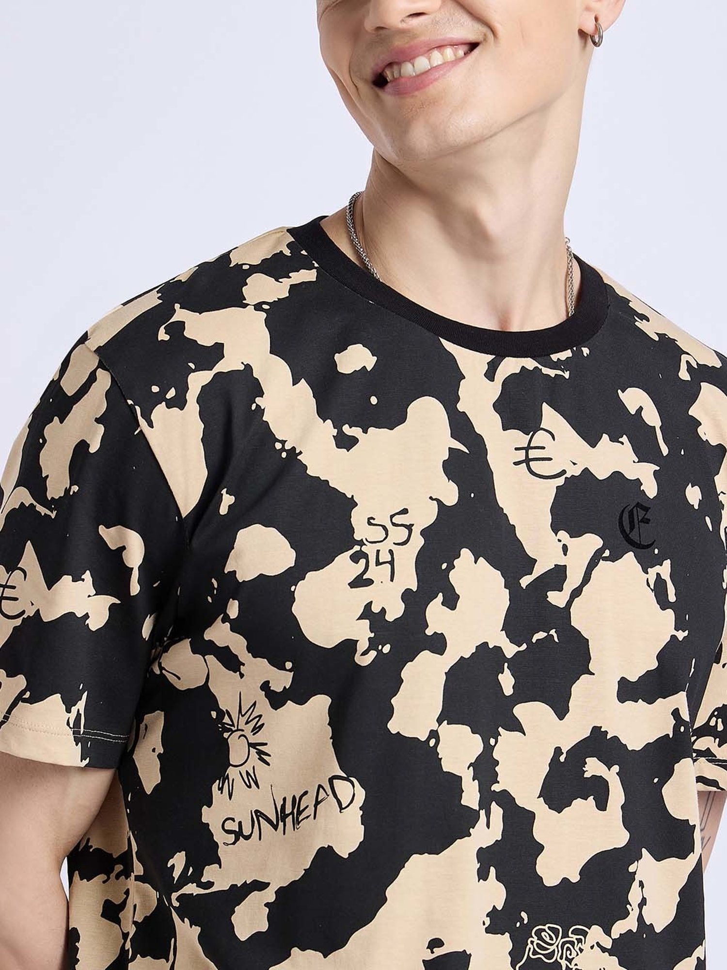 EDRIO Beige Regular Fit Printed Crew T-Shirt