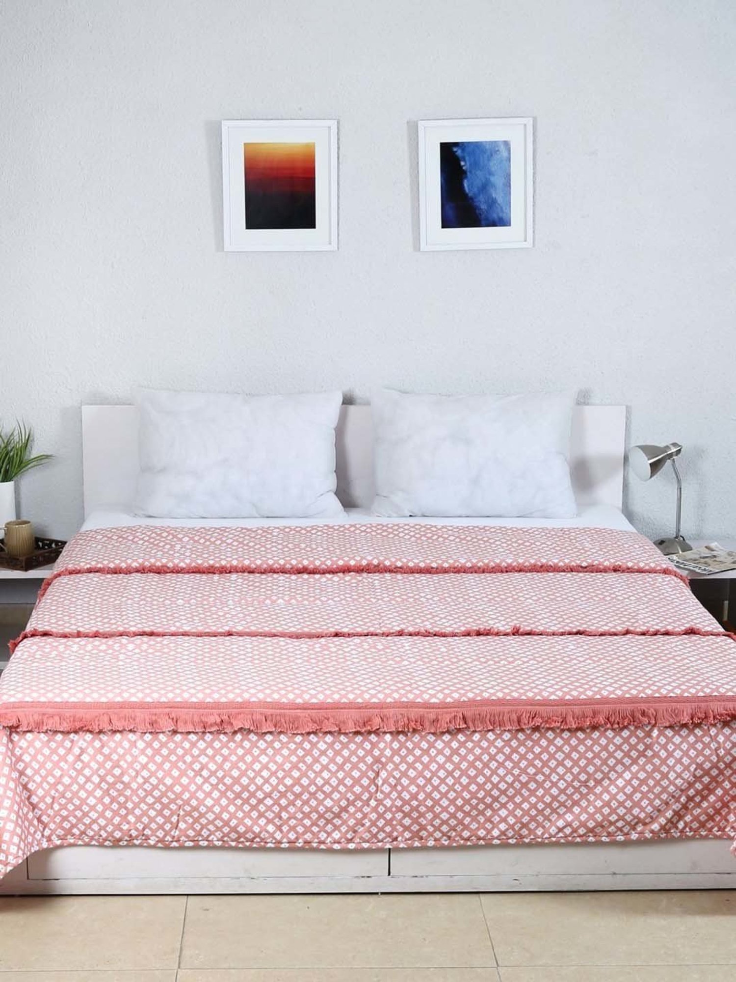 House This Leheriya Pink Cotton Bed Cover - Set of 1