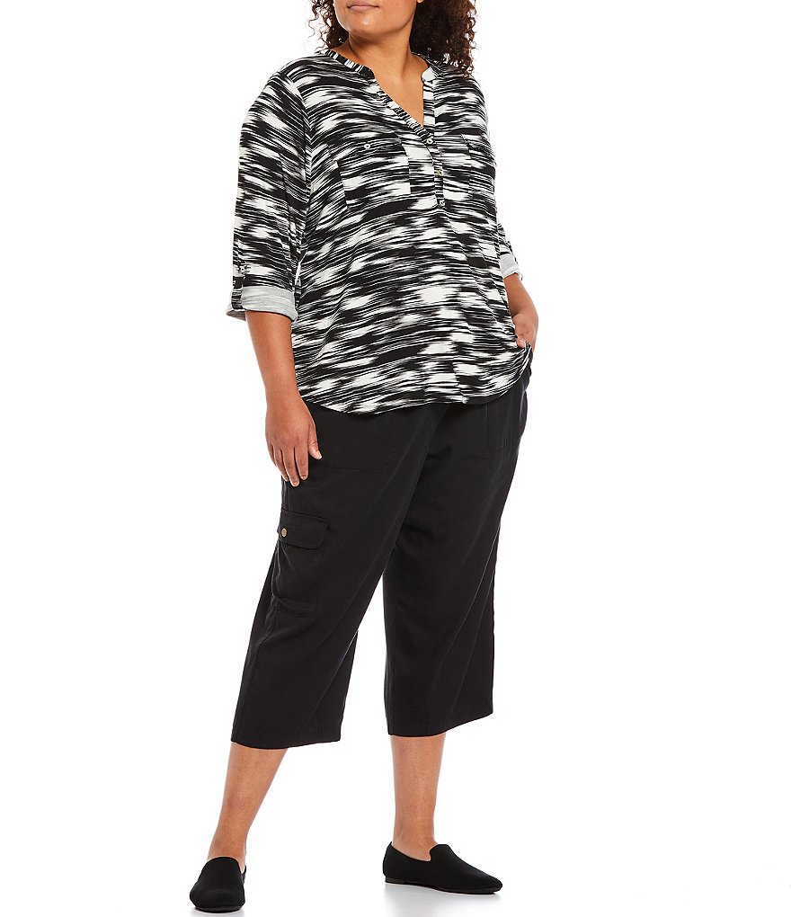 Ruby Rd. Plus Size Horizontal Ikat Print Knit Jersey Split Round Neck 3/4 Roll-Tab Sleeve Henley Top