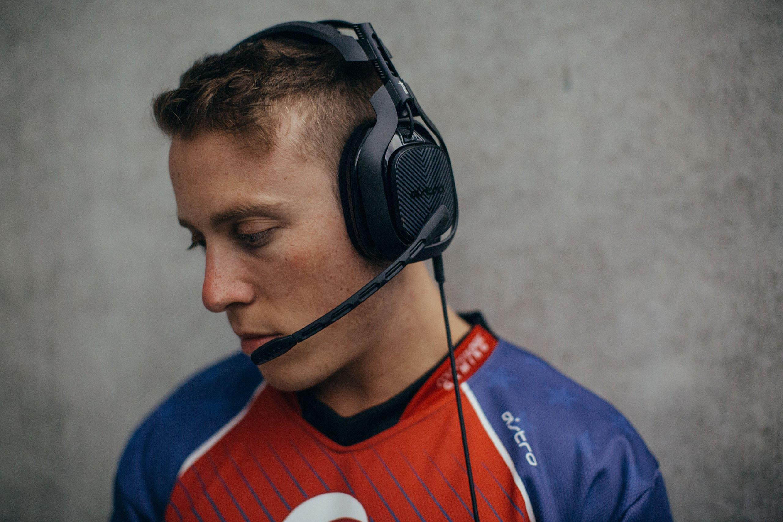 ASTRO Gaming A40 TR Headset + MixAmp Pro TR for PlayStation 4 (2017 Model)