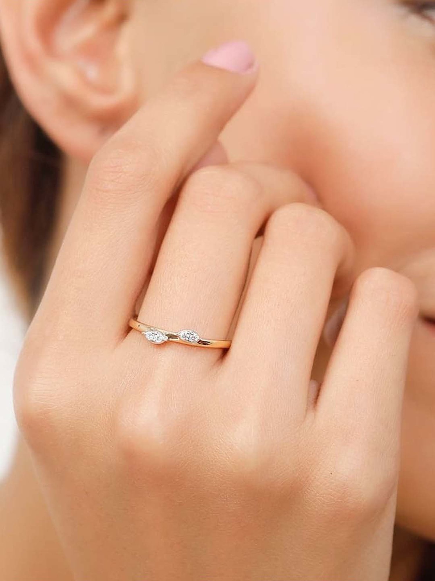 Mia By Tanishq Nature's Finest 14k Yellow Gold Minimalist Greenery Diamond Ring