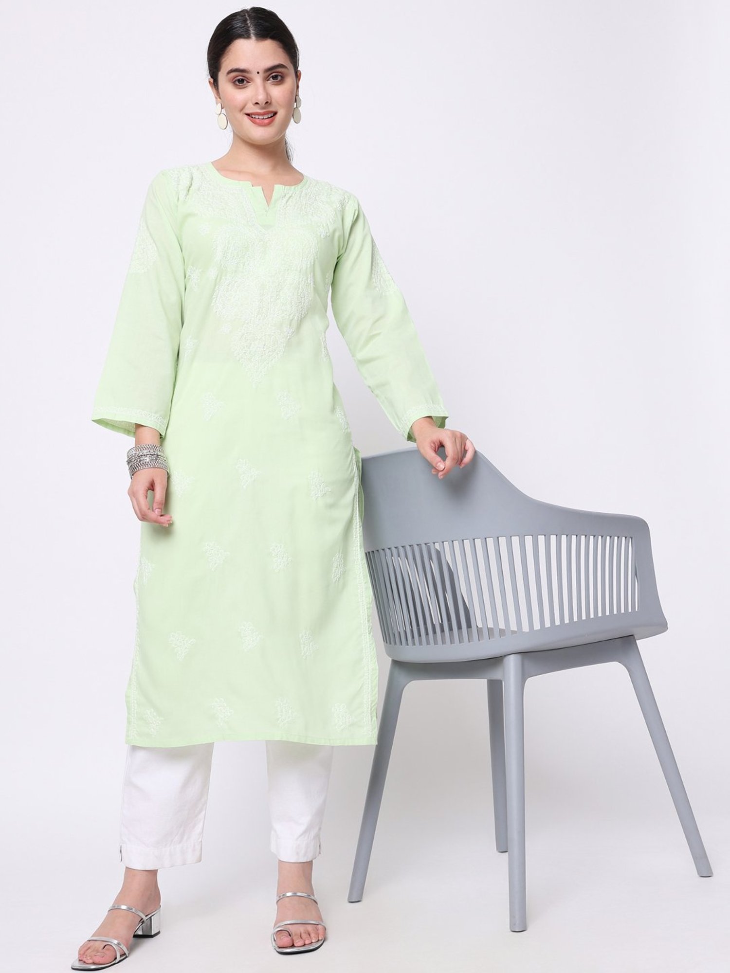 PARAMOUNT CHIKAN Green Cotton Chikankari Straight Kurta