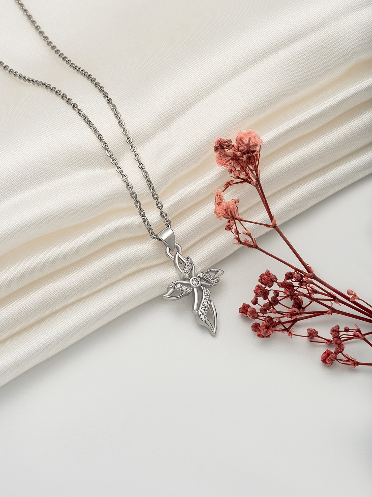 Silberry 92.5 Sterling Silver Divine Cross Pendant with Chain