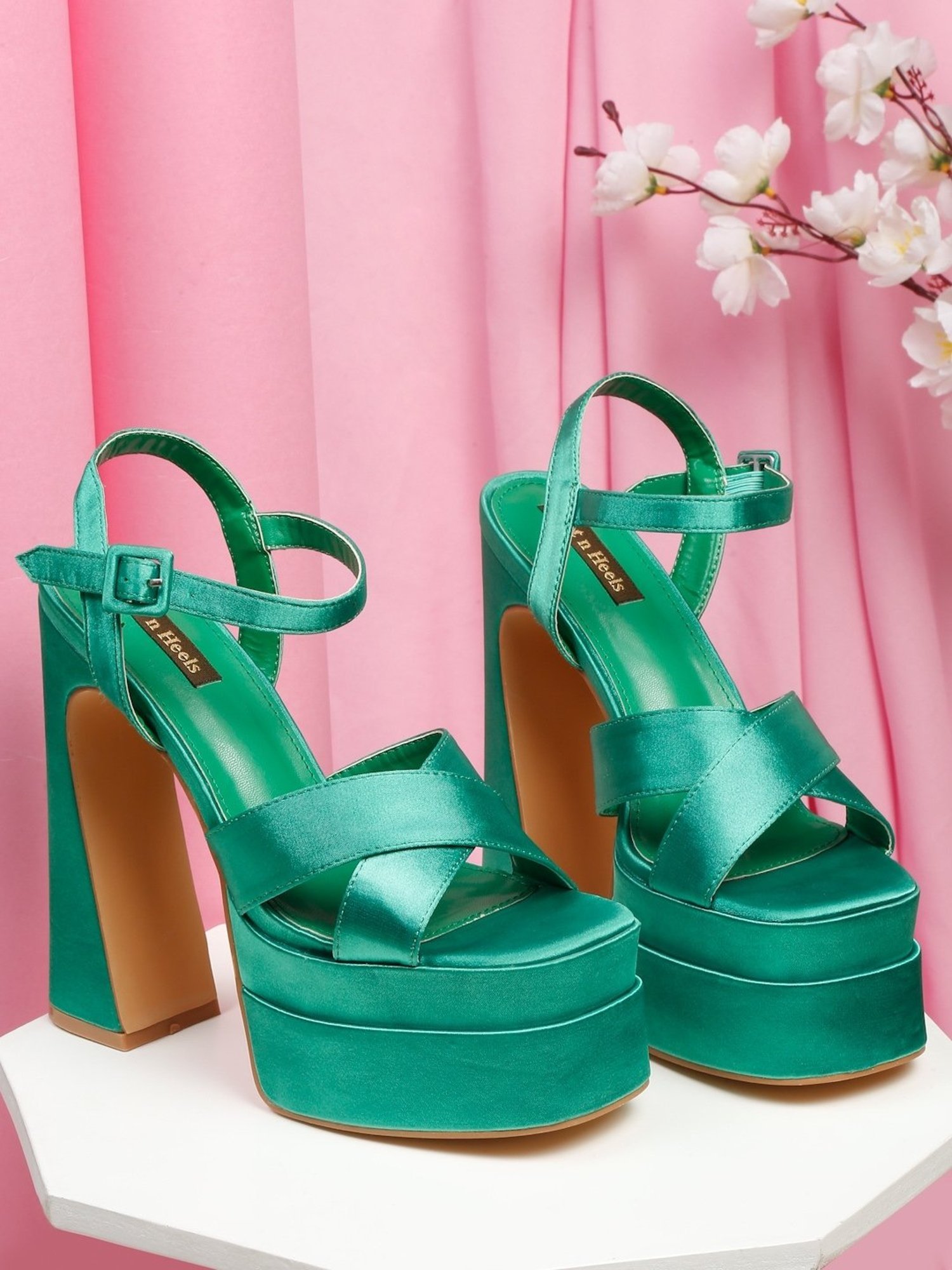 Flat N Heels Women's Green Ankle Strap Sandals