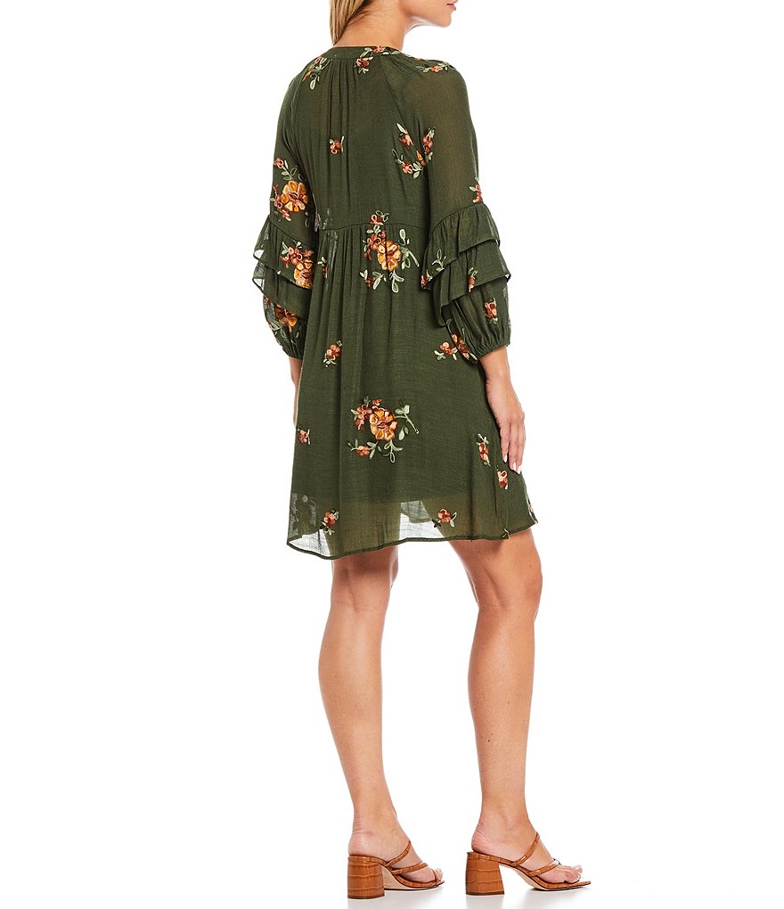 Figueroa & Flower Aviana Floral Embroidery V-Neck 3/4 Sleeve Double Tier Ruffle Sleeve Dress