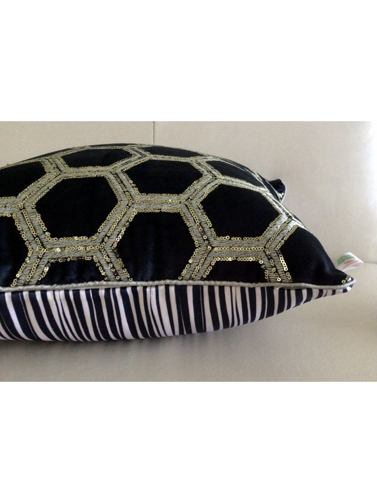 TARA Sparkling Homes Blue Embroidered Luxury Velvet Cushion Cover - Set of 1