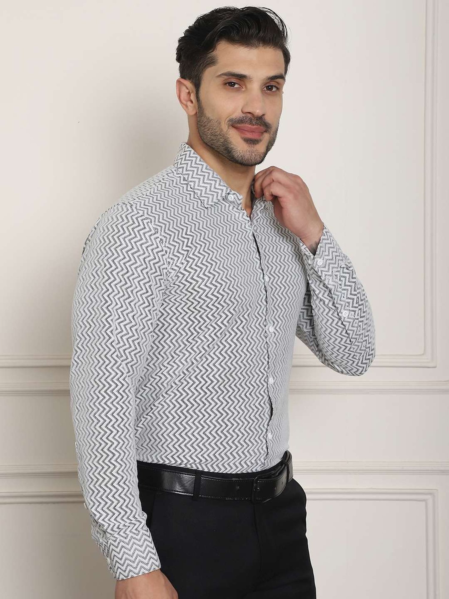 Indian Needle Mid White Regular Fit Self Pattern Shirt