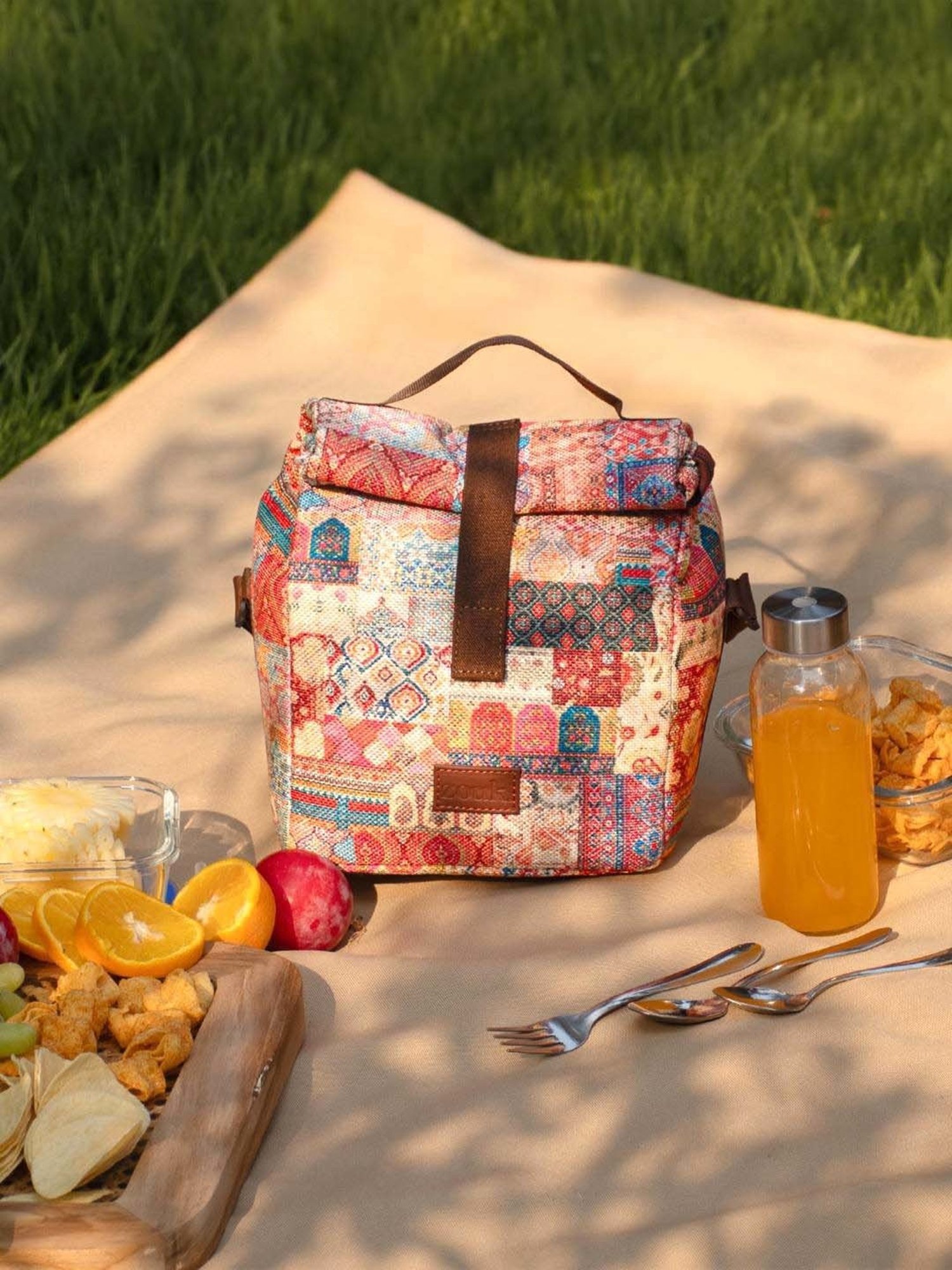 ZOUK Multicolor Printed Handbag