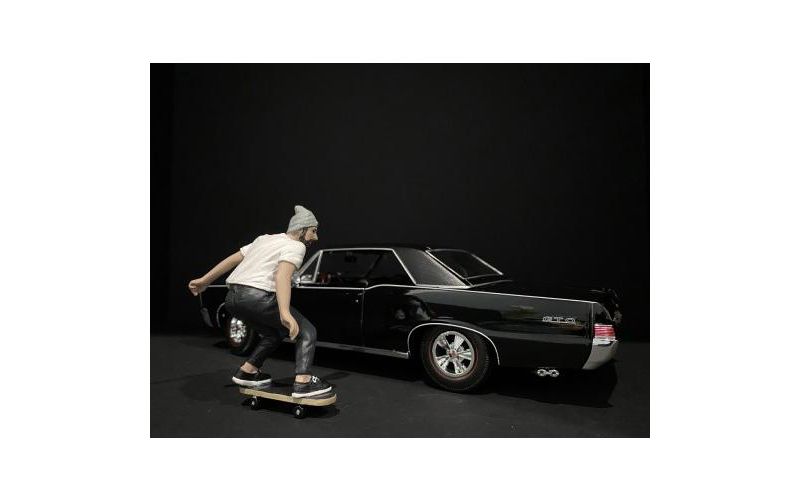 Skateboarder Figurine II for 1/24 Scale Models by American Diorama