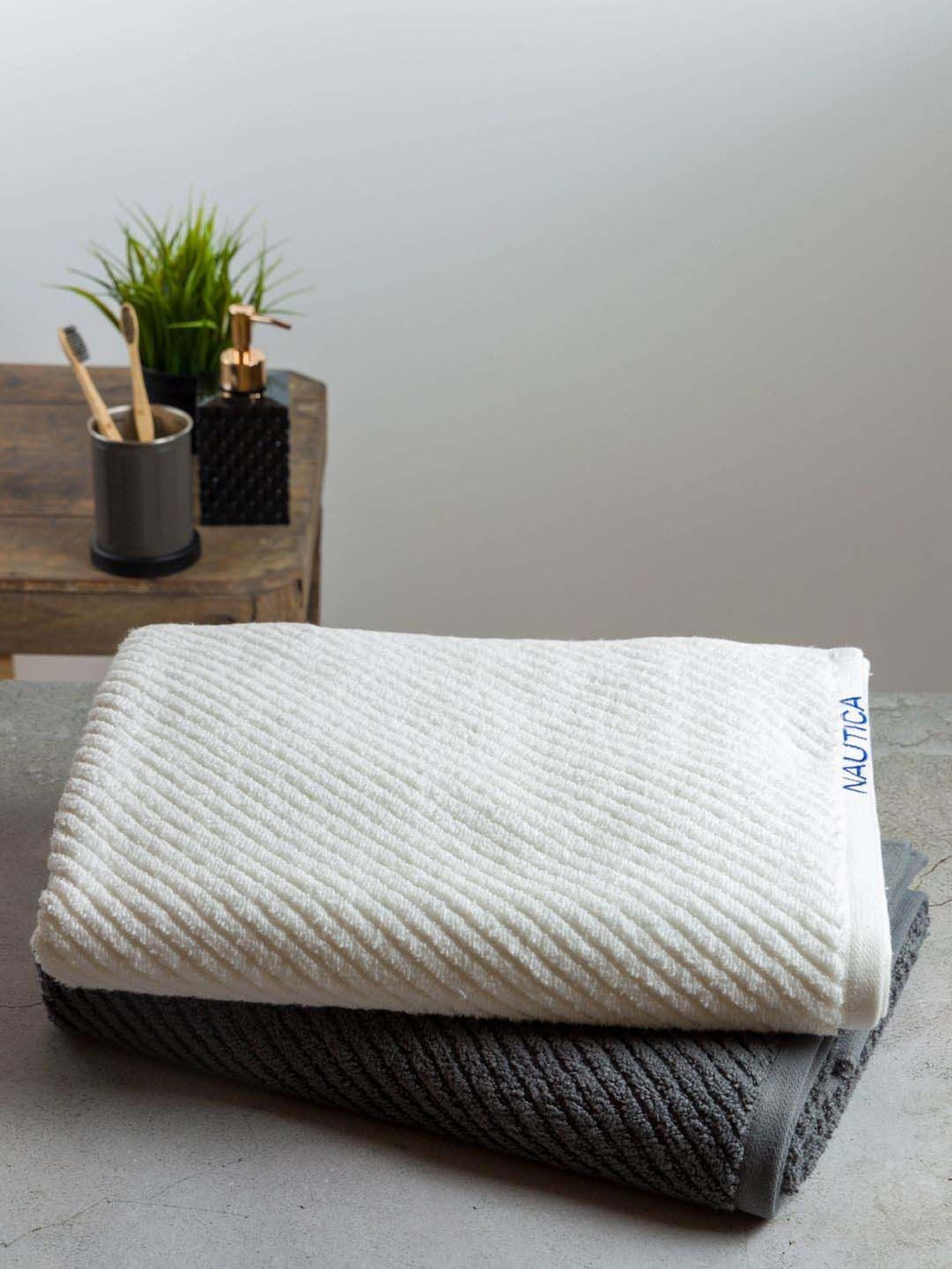 Nautica Cross View White & Steel Grey Cotton 600 GSM Fluffy Zero Twist Bath Towel - Set of 2