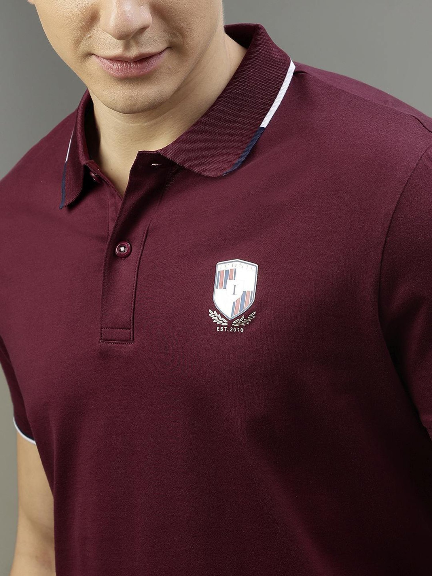 Iconic Men Solid Regular Fit Cotton T-shirt