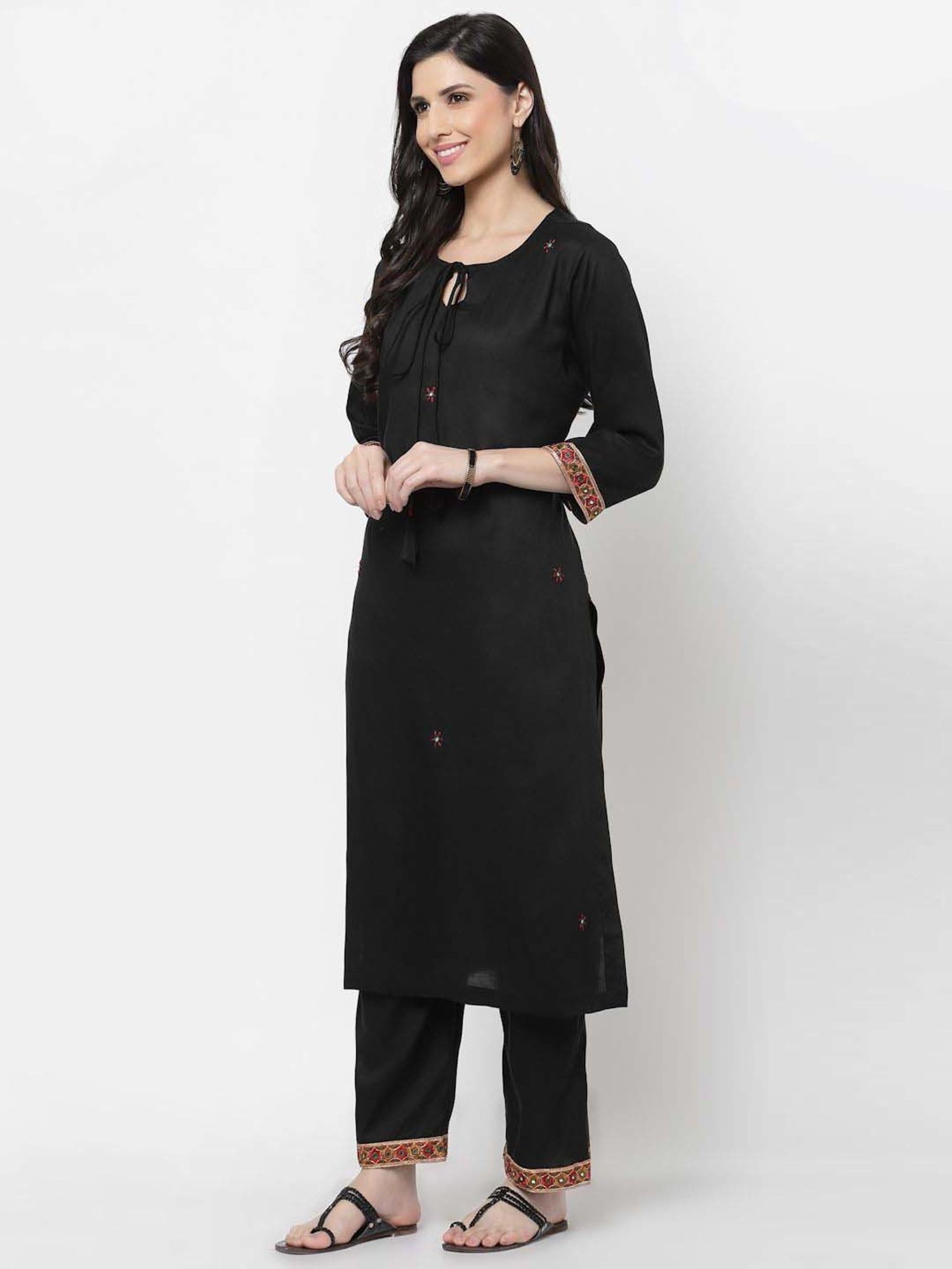 DART STUDIO Black Embroidered Straight Kurta