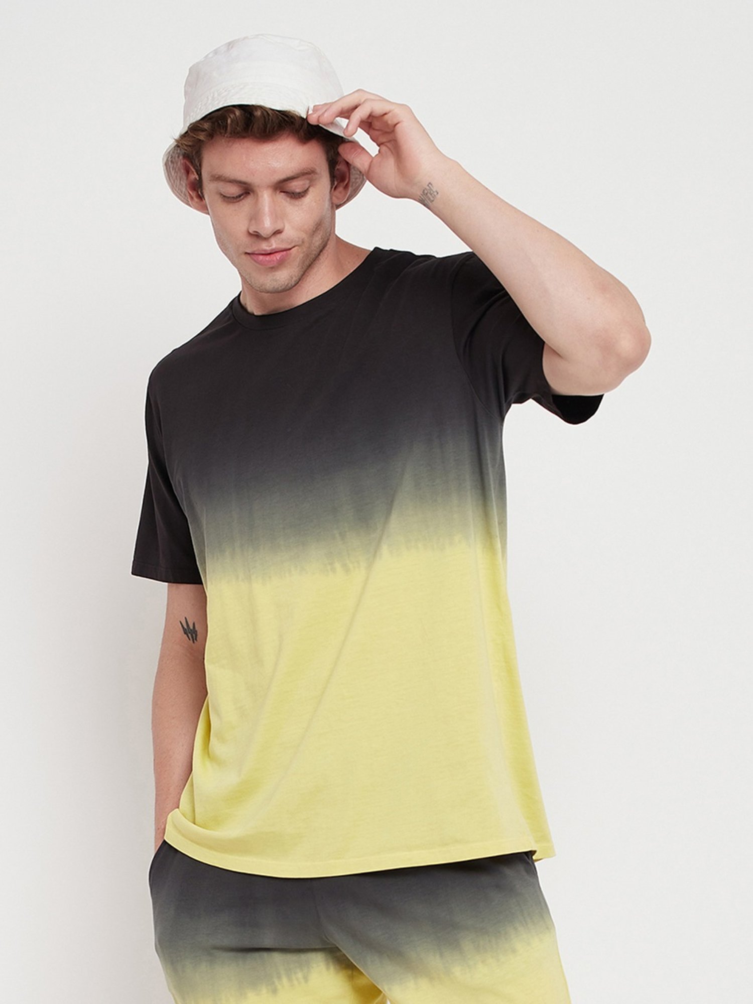 Edrio Black & Yellow Cotton Relaxed Fit Ombre T-Shirt