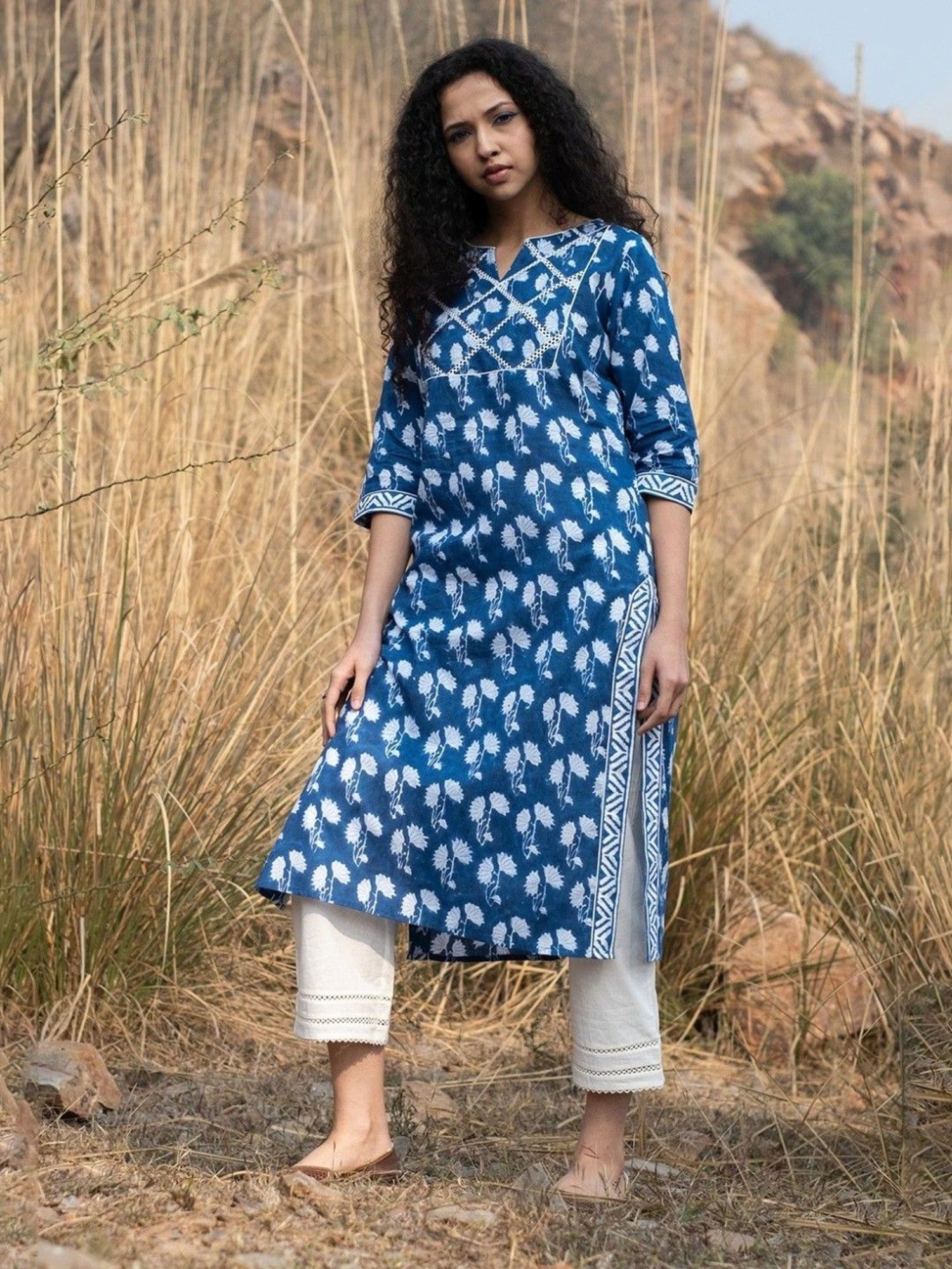 Akiso Neela Indigo Block Printed Kurta With Lace Detail On Yoke, Sides And Sleeves