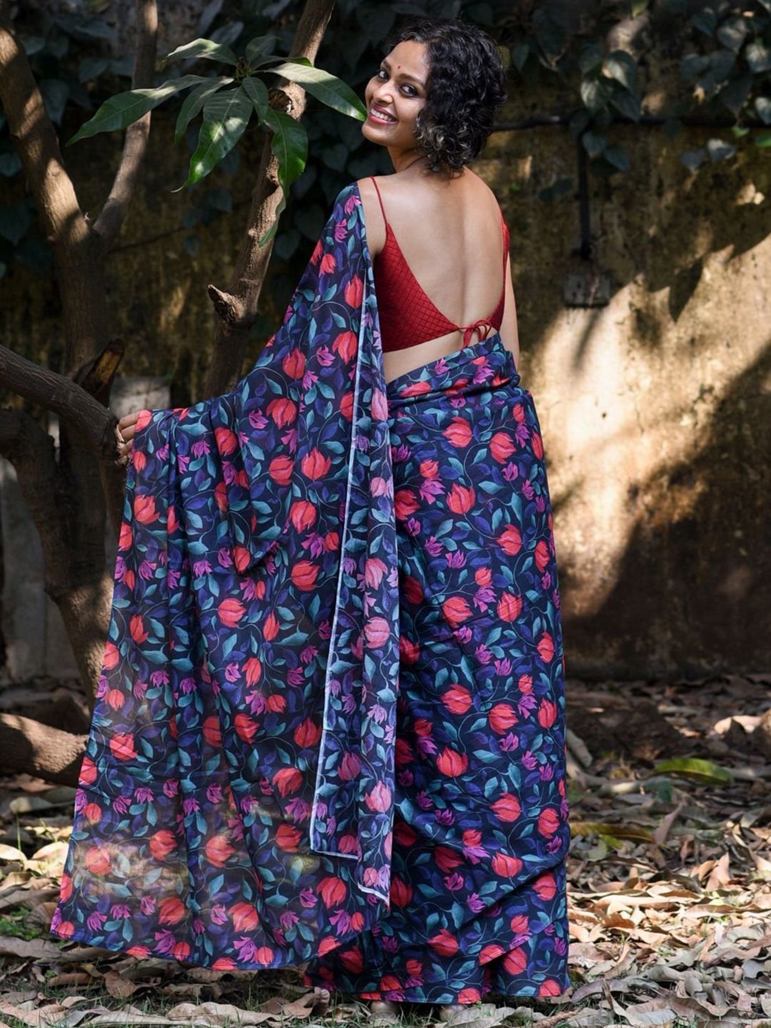 Suta Blue Cotton Floral Print Saree Without Blouse