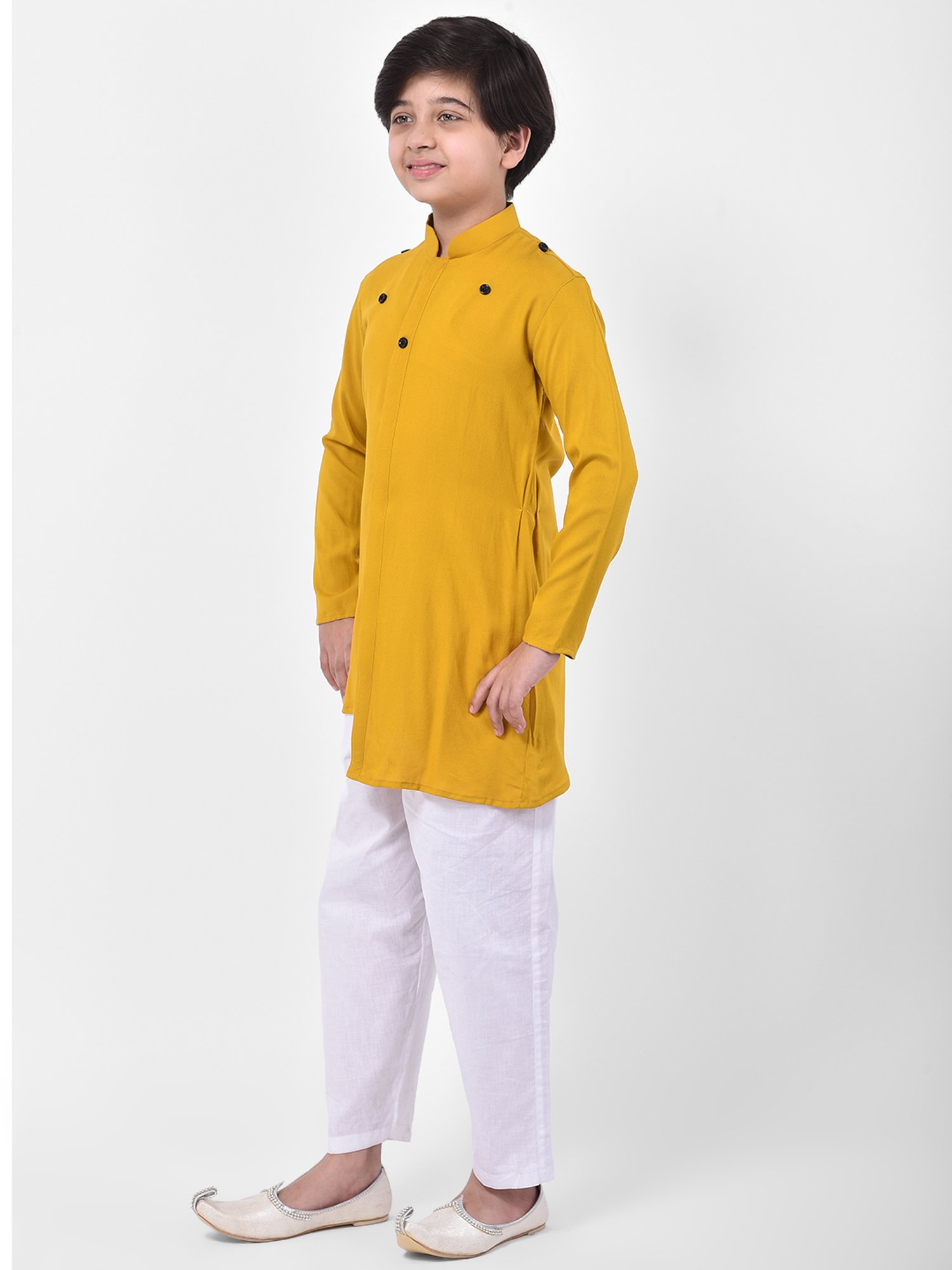 Deyann Kids Yellow & White Solid Full Sleeves Kurta with Pyjamas