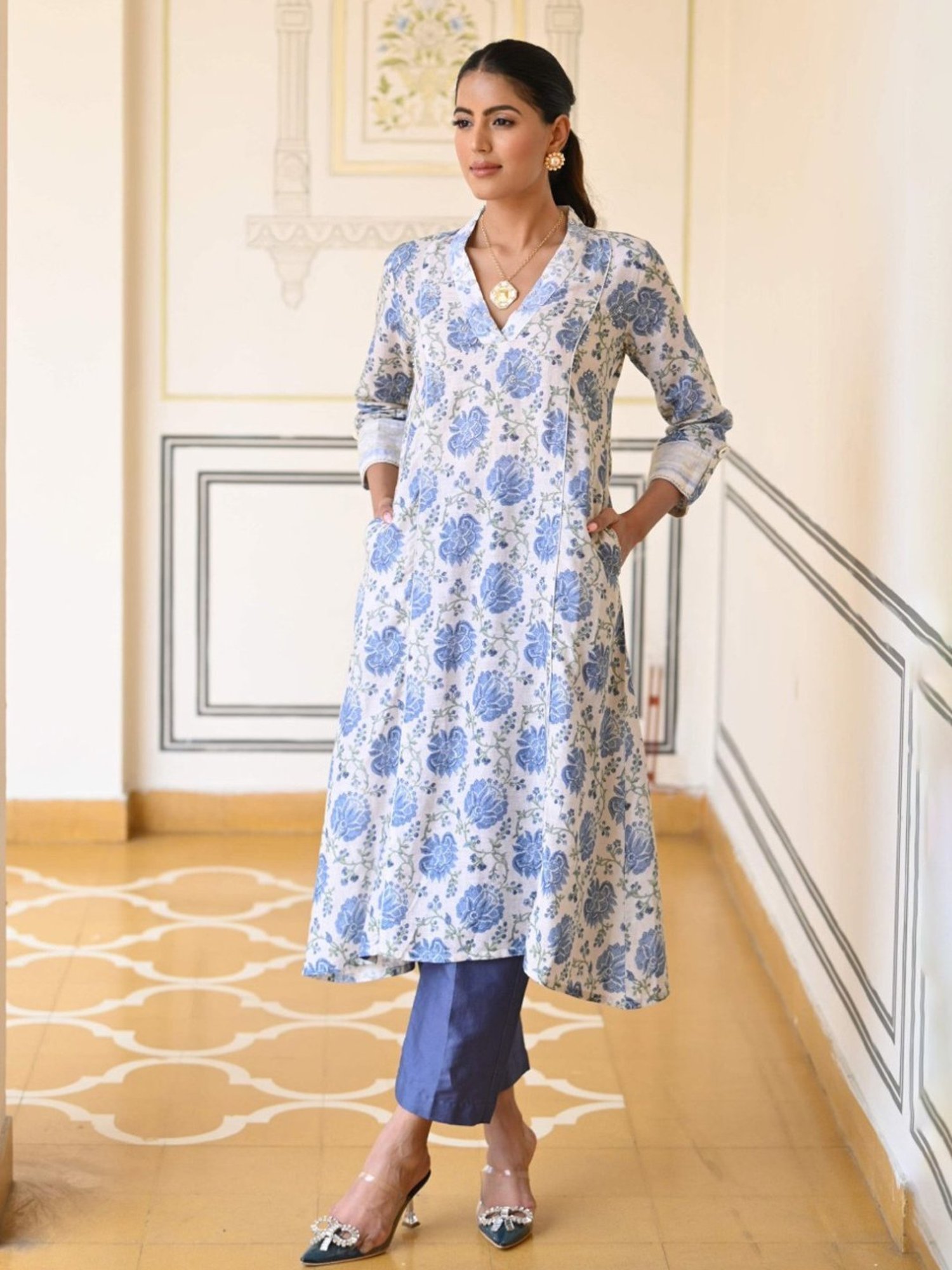 Mahee Jaipur Blue Floral Linen Kurta With Pant