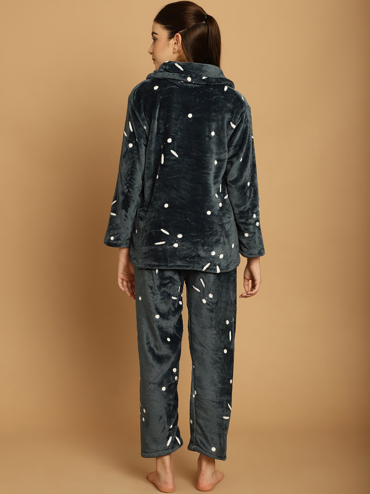 TAG 7 Dark Green Printed Woolen Shirt With Pyjamas