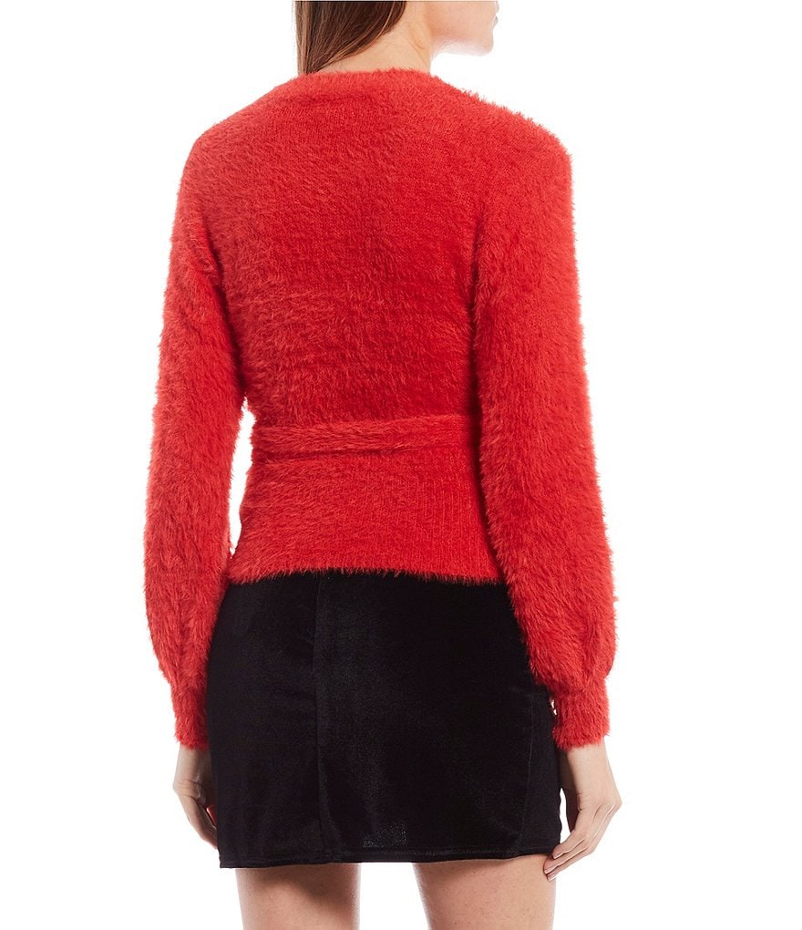 GB Round Neck Fuzzy Eyelash Sweater