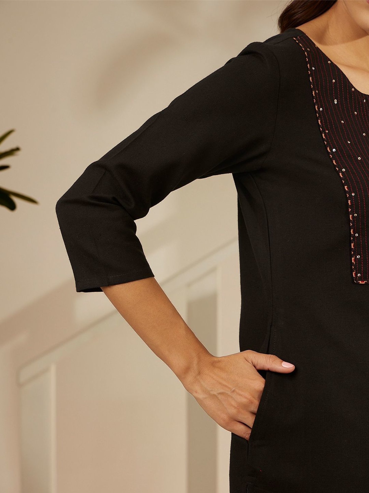 Daali Black Cotton Flax Round Neck 3/4 Sleeves Smart Formals Kurta with Two Pockets