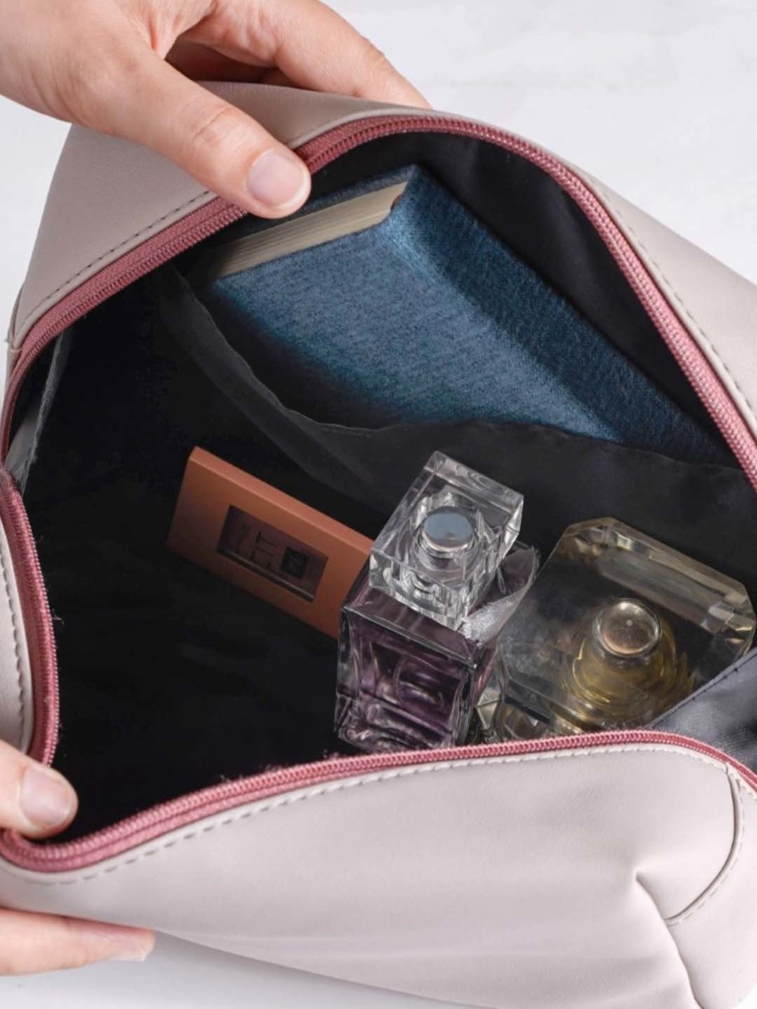 HOSTA HOMES Black Pvc Parachute Material Zipper Bag - Set of 2