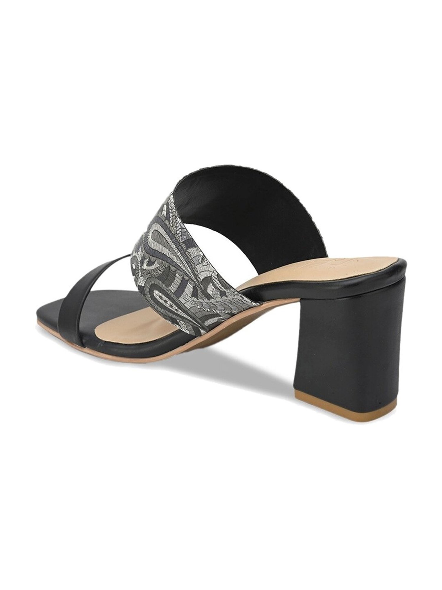 Hydes N Hues Women's Black Casual Sandals