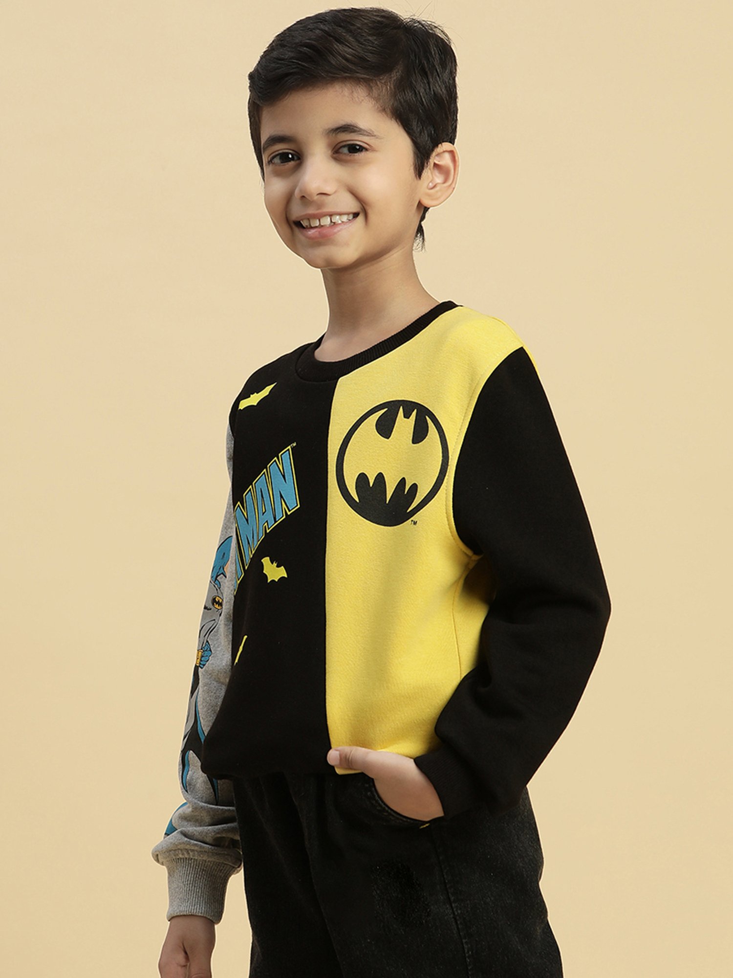 Kidsville Batman Printed Multicolor Sweatshirt For Boys