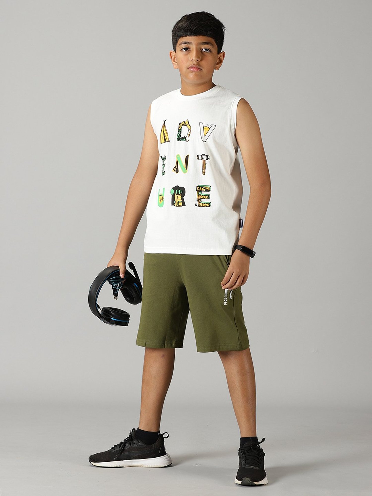 Kiddopanti Kids White & Olive Printed T-Shirt with Shorts
