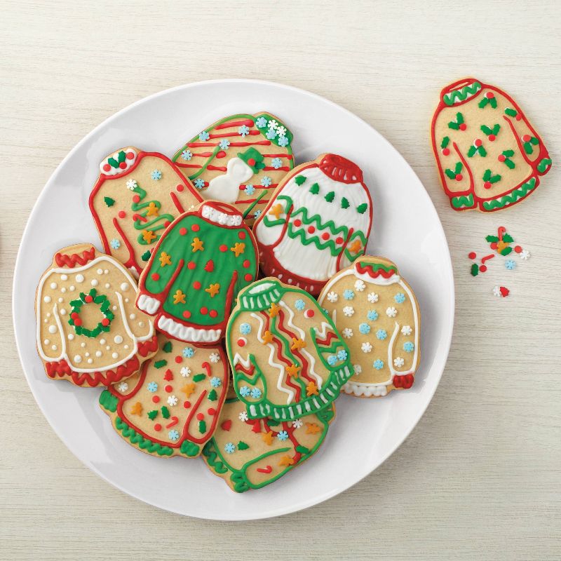 Holiday Ugly Sweater Cookie Kit - 17.2oz - Wondershop™