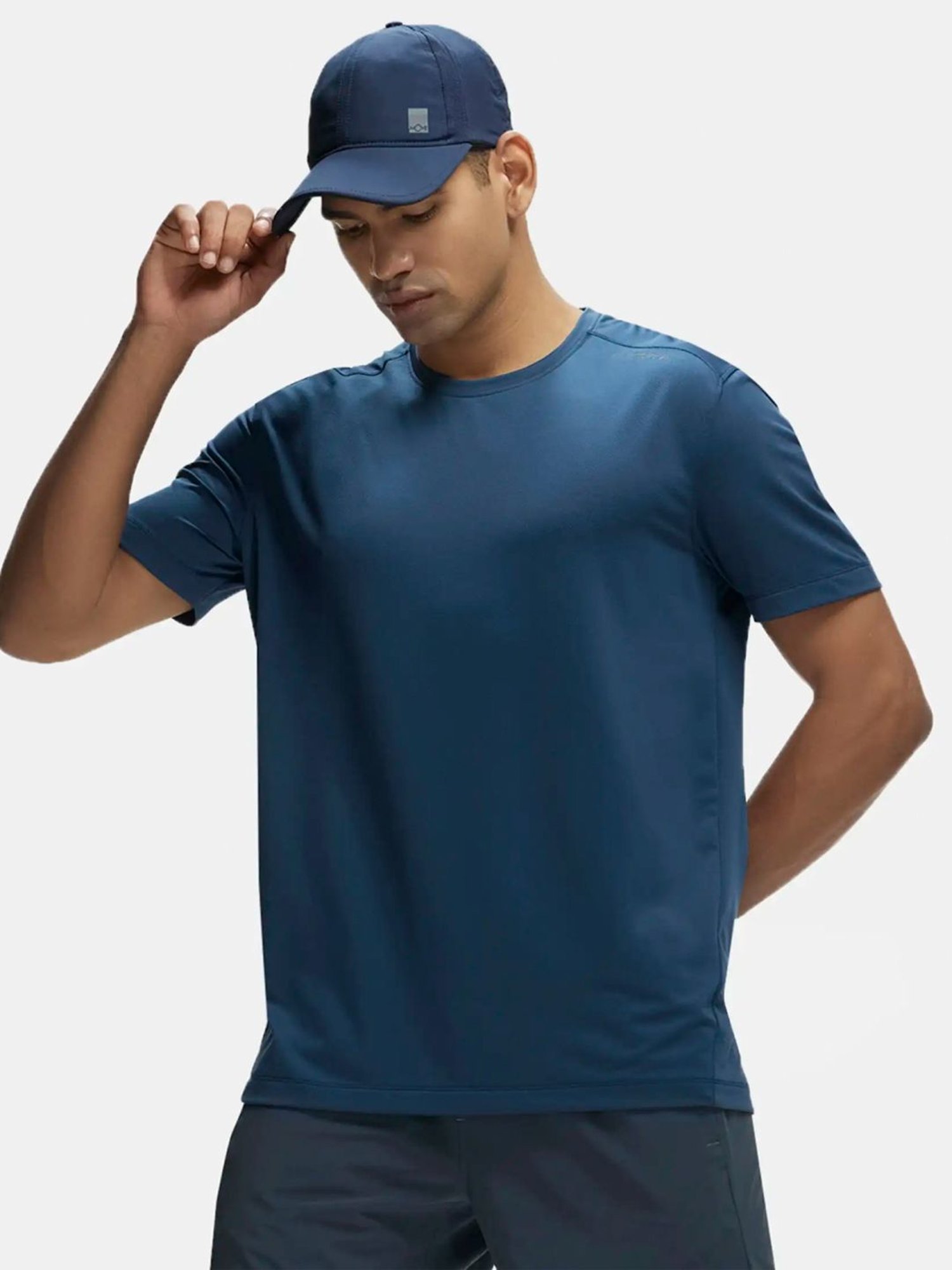 Jockey MV37 Men's Recycled Microfiber Elastane Stretch Round Neck T-Shirt with Stay FreshTreatment
