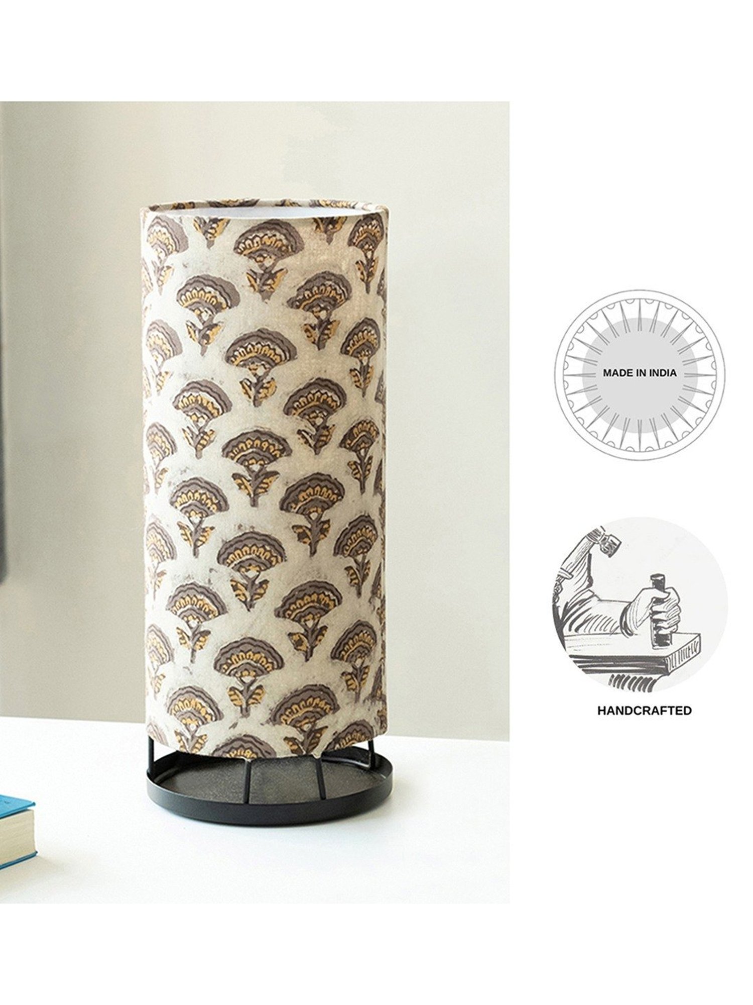 ExclusiveLane Heritage Floral Multicolor Iron Decorative Table Lamp