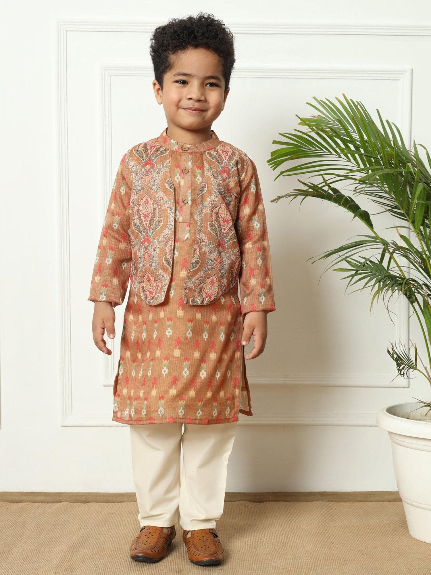 READIPRINT FASHIONS Kids Brown & Cream Printed Full Sleeves Kurta, Pyjamas with Attached Jacket