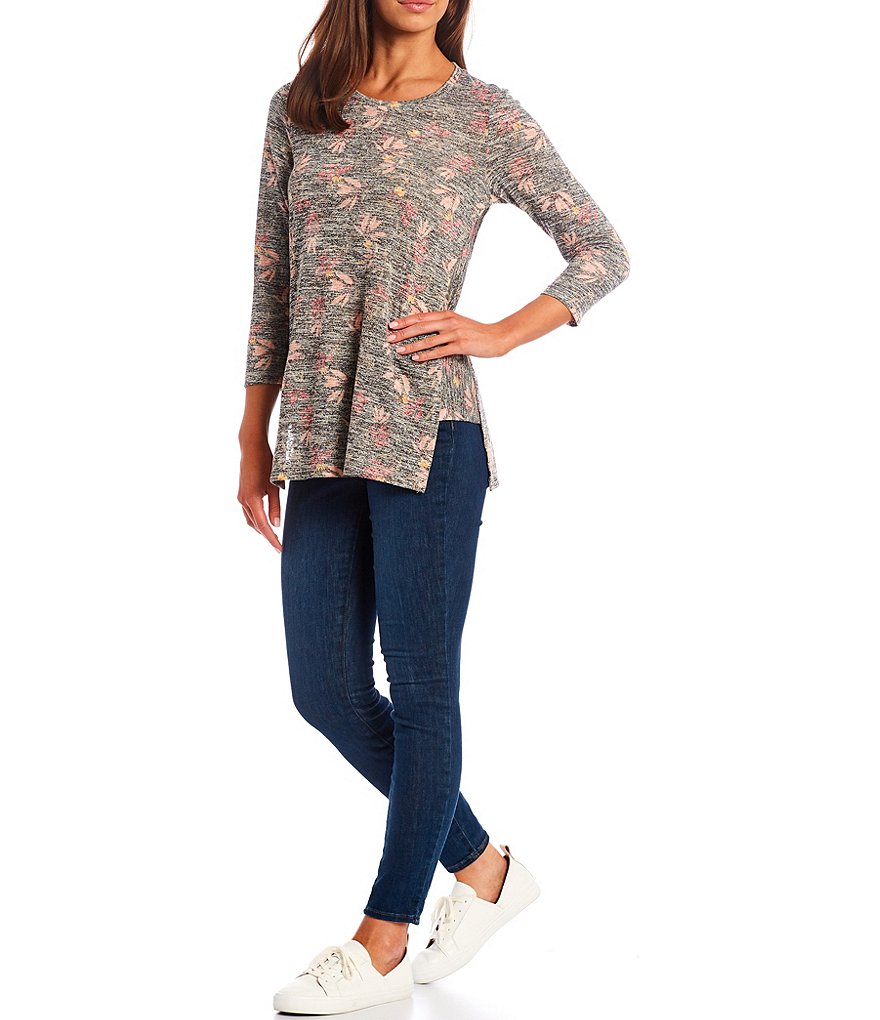 Bobeau Floral Print Slub Knit 3/4 Sleeve Round Neck Side Panel Detail Hi-Low Tunic