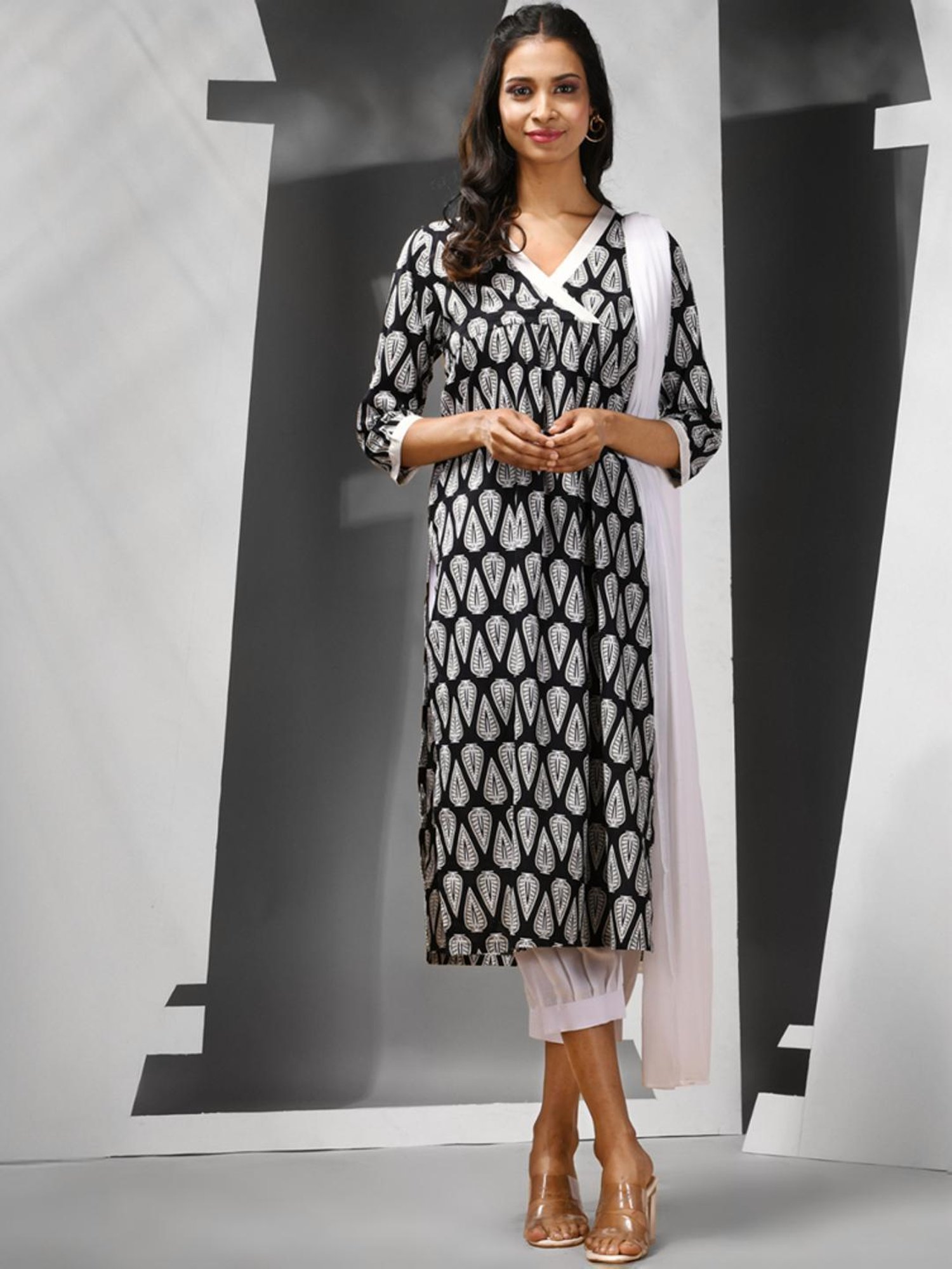 Charukriti Black & White Cotton Floral Print Kurta Salwaar Set With Dupatta
