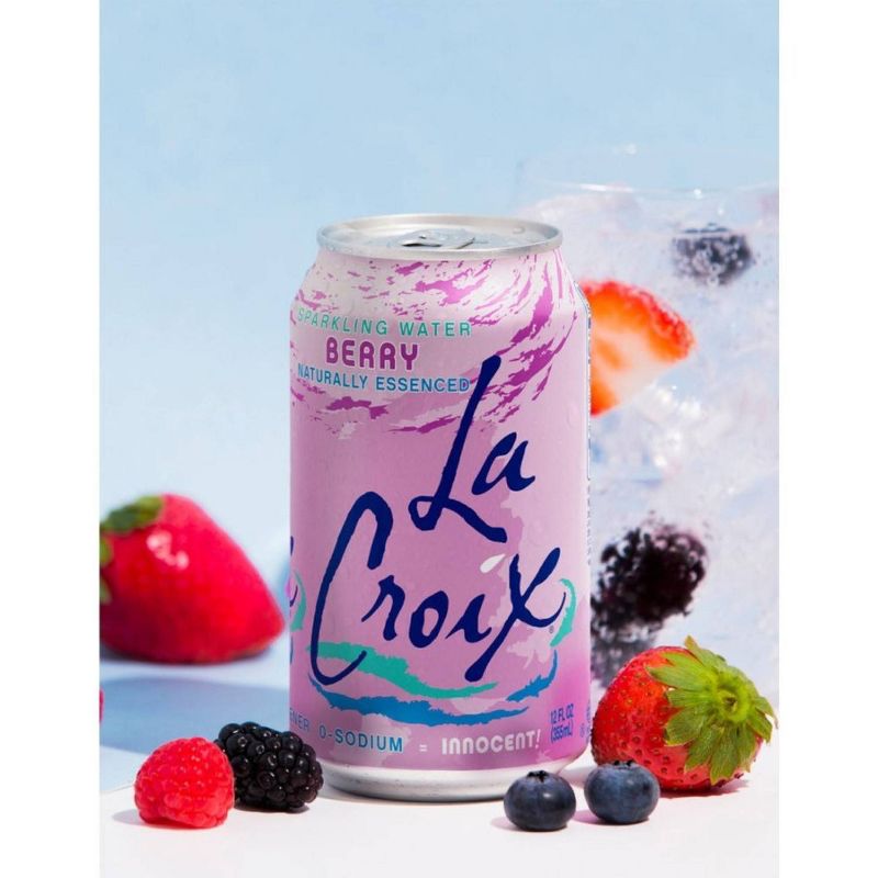 LaCroix Berry Sparkling Water - 8pk / 12 fl oz Cans