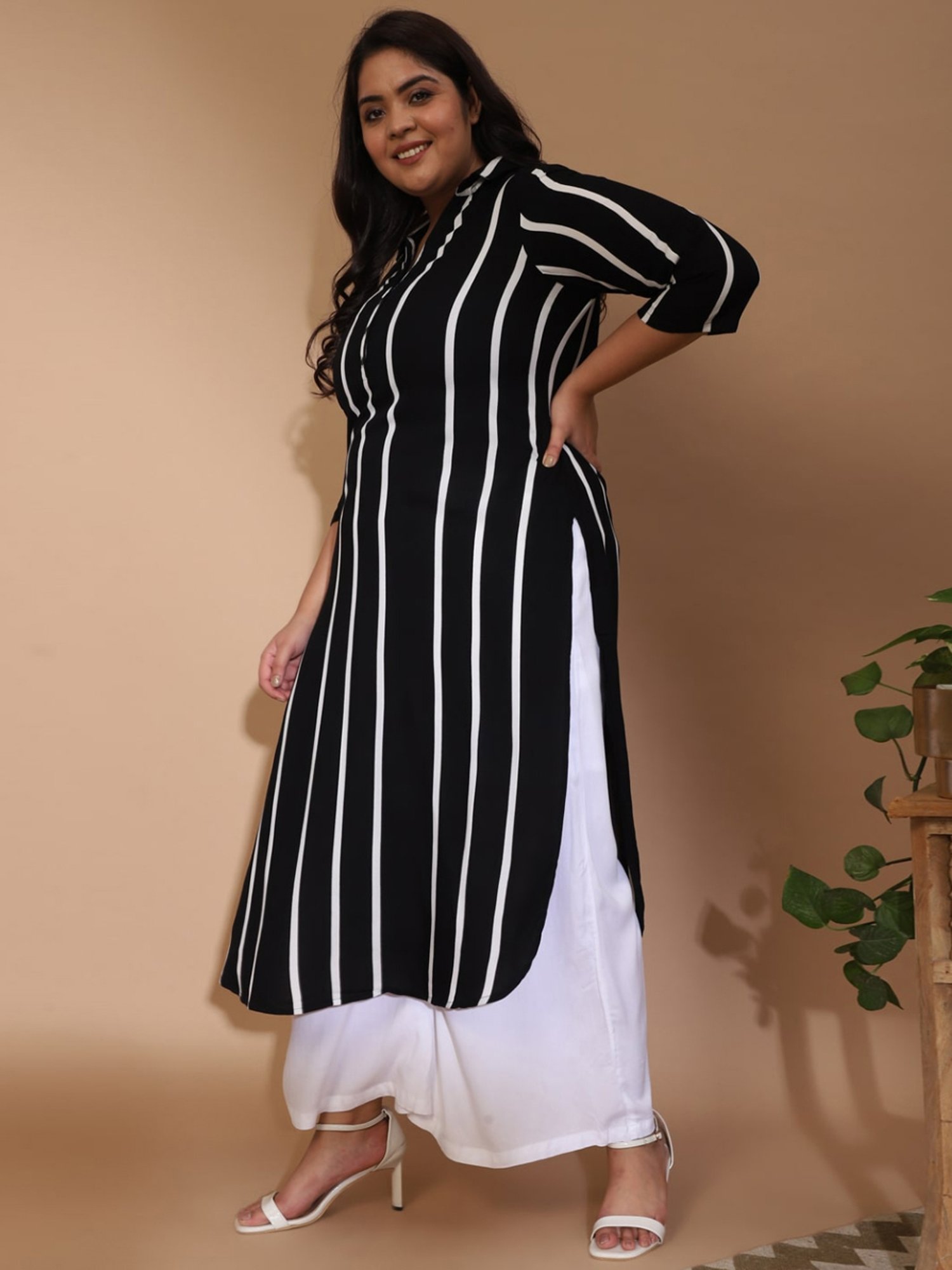 Amydus White Mid Rise Pants