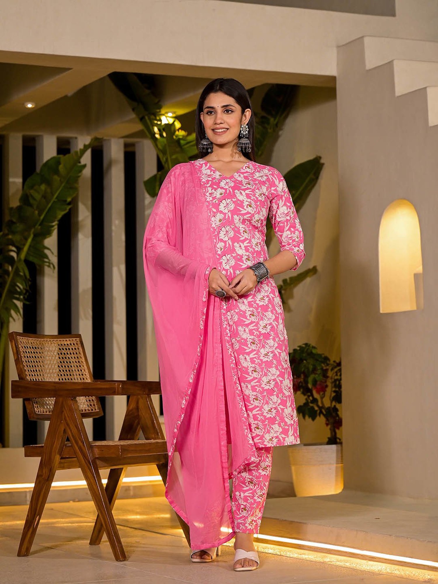 Yufta Pink Floral Kurta With Pant & Dupatta