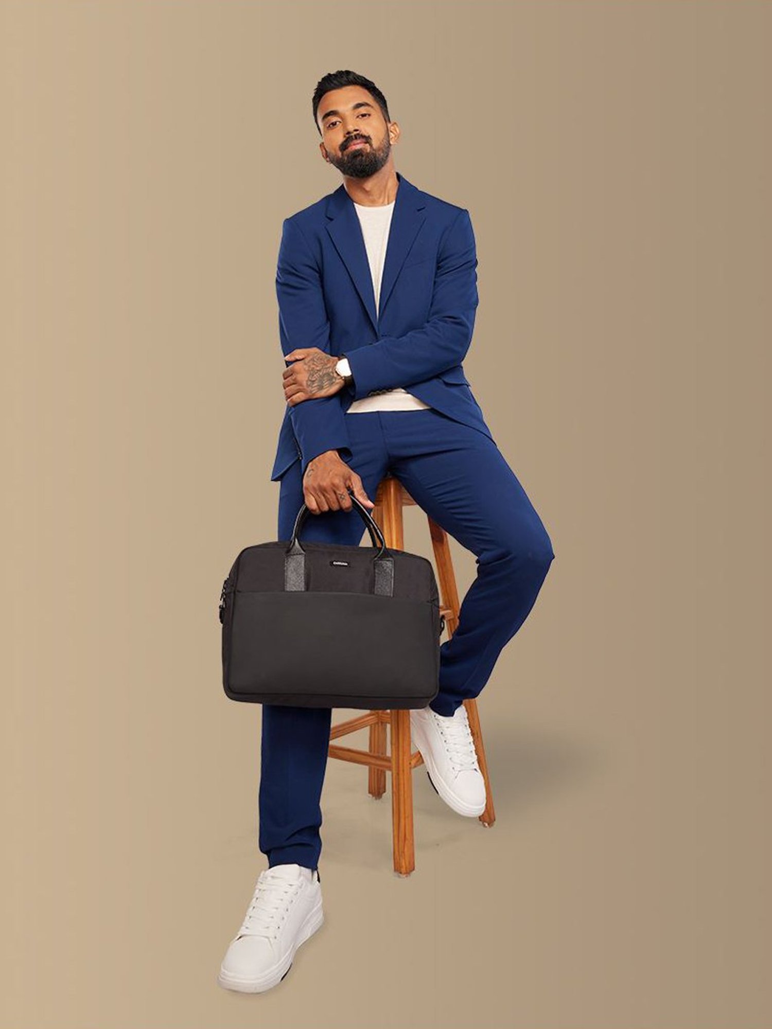 Carriall Jet Black Polyester Medium Laptop Messenger Bags