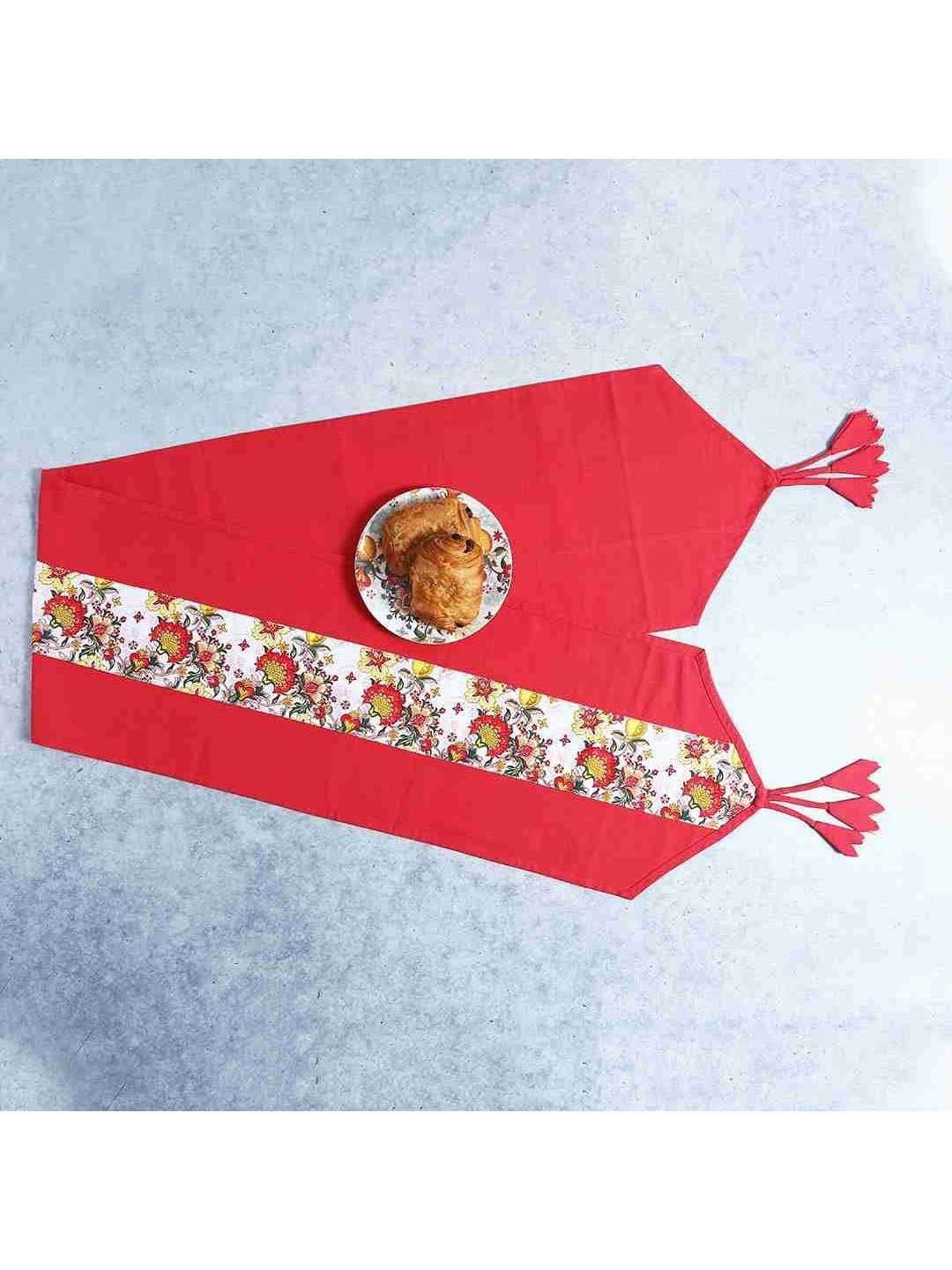 Wonderchef Como Floral Printed Table Runner