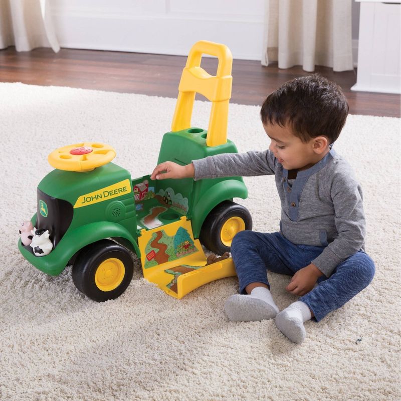 John Deere Sit N Scoot Activity Tractor - Green