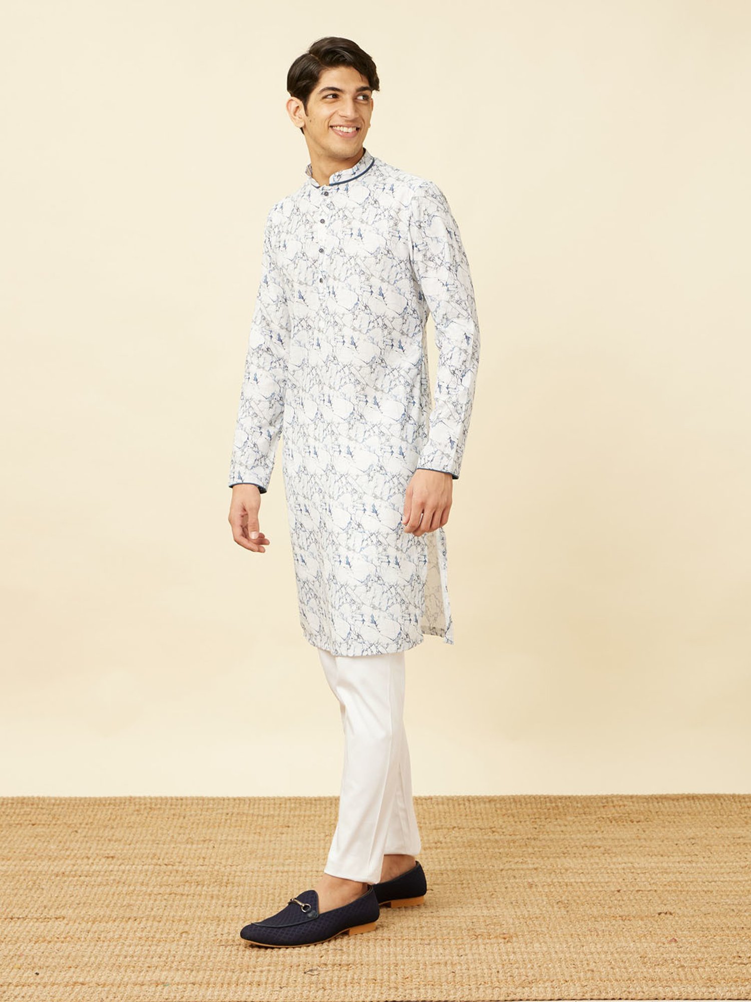 Manthan Red Full Sleeves Solid Kurta