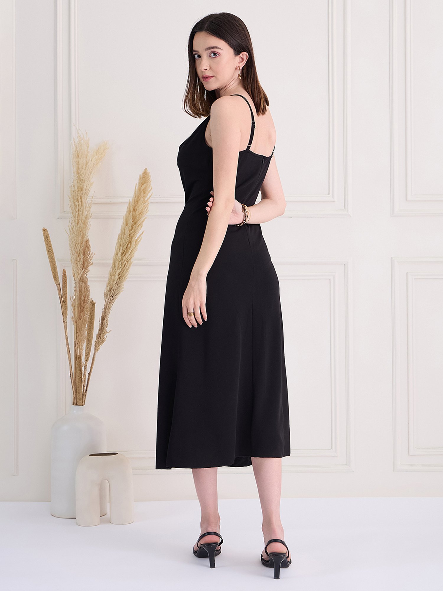 Magre Black Regular Fit Midi Dress