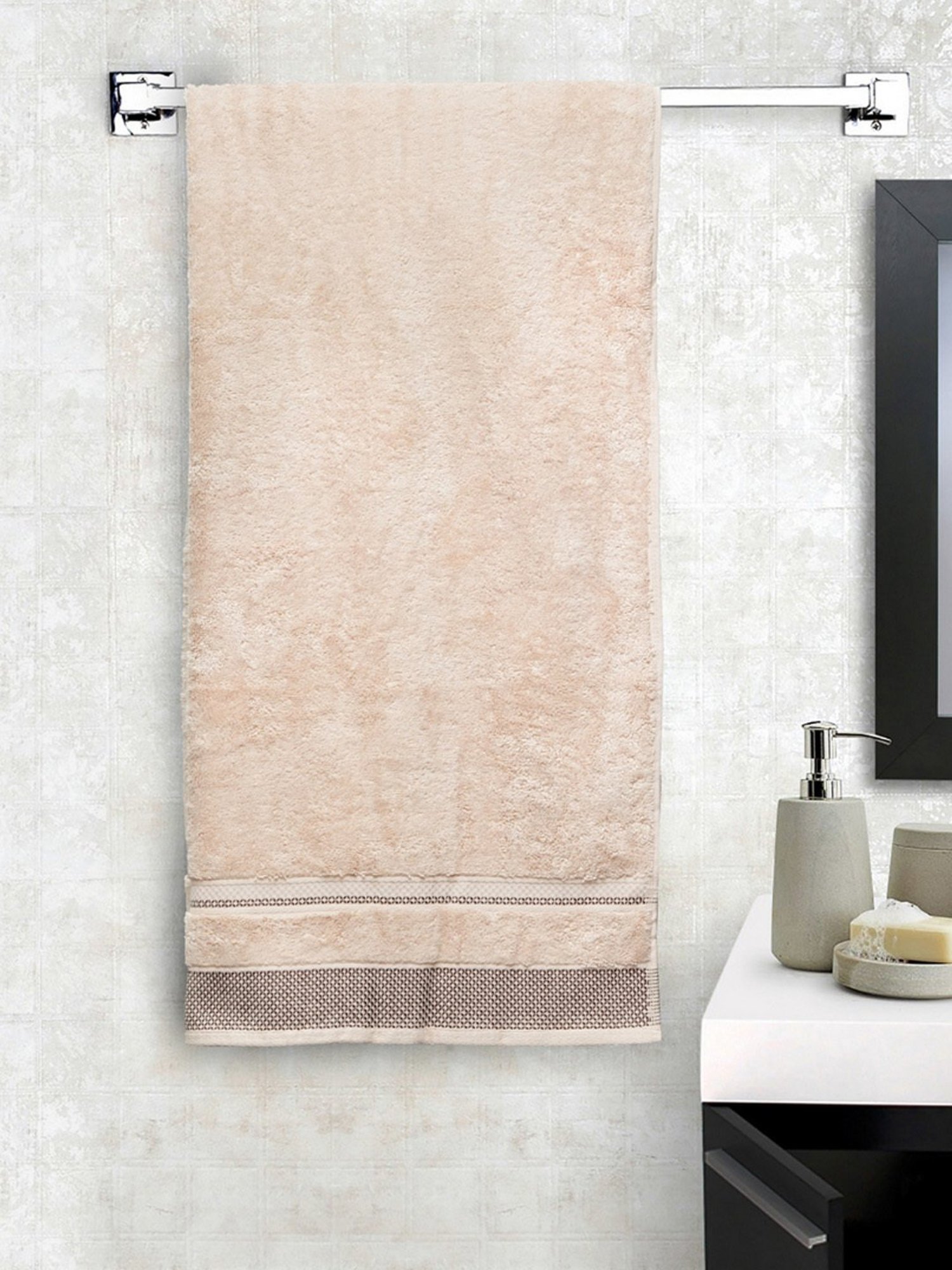 Spaces Hygro Cream 600 GSM Cotton Bath Towel