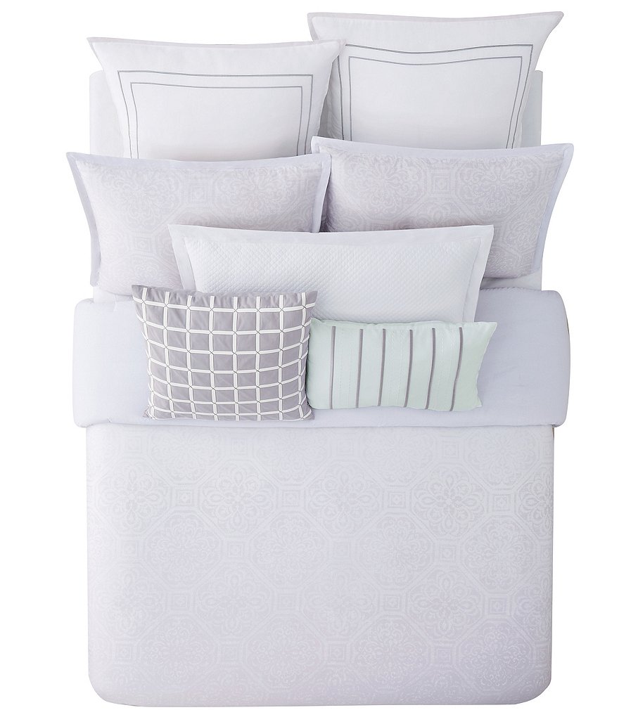 J. Queen New York Vera Bedding Collection