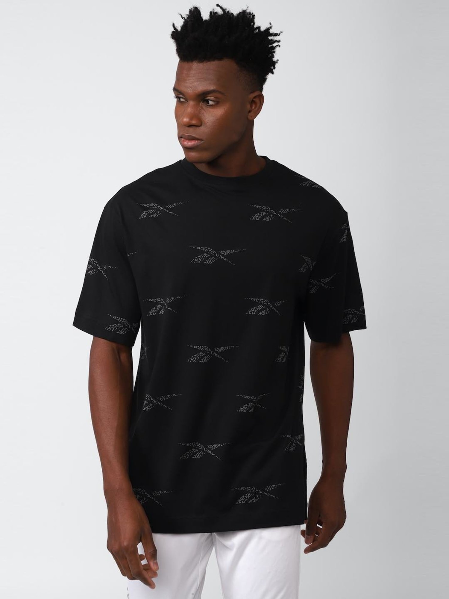 Reebok Black Cotton Regular Fit Printed T-Shirt
